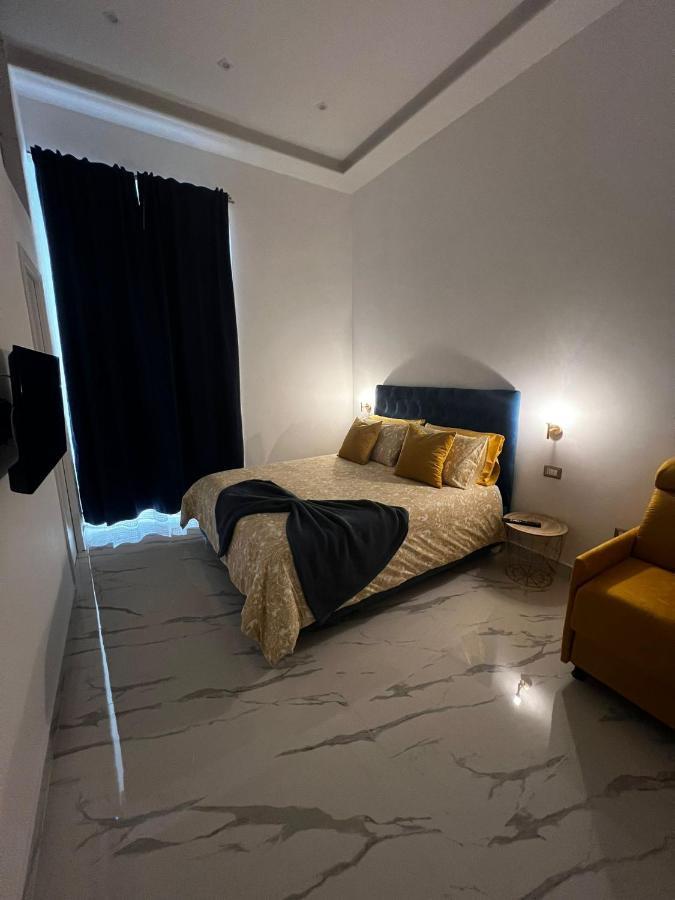 Nanninella Guest House Napoli Bagian luar foto