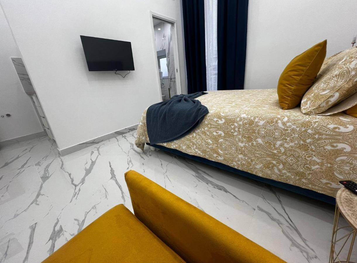 Nanninella Guest House Napoli Bagian luar foto
