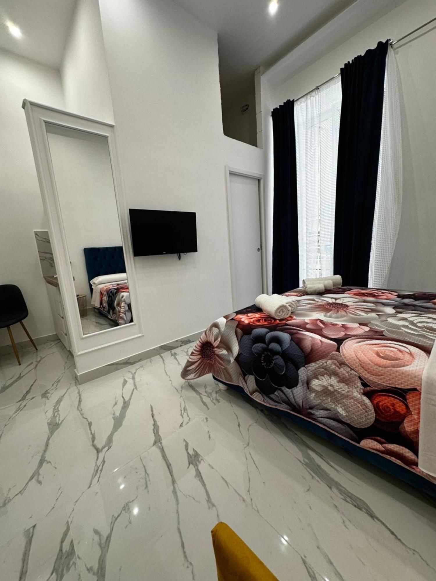 Nanninella Guest House Napoli Bagian luar foto