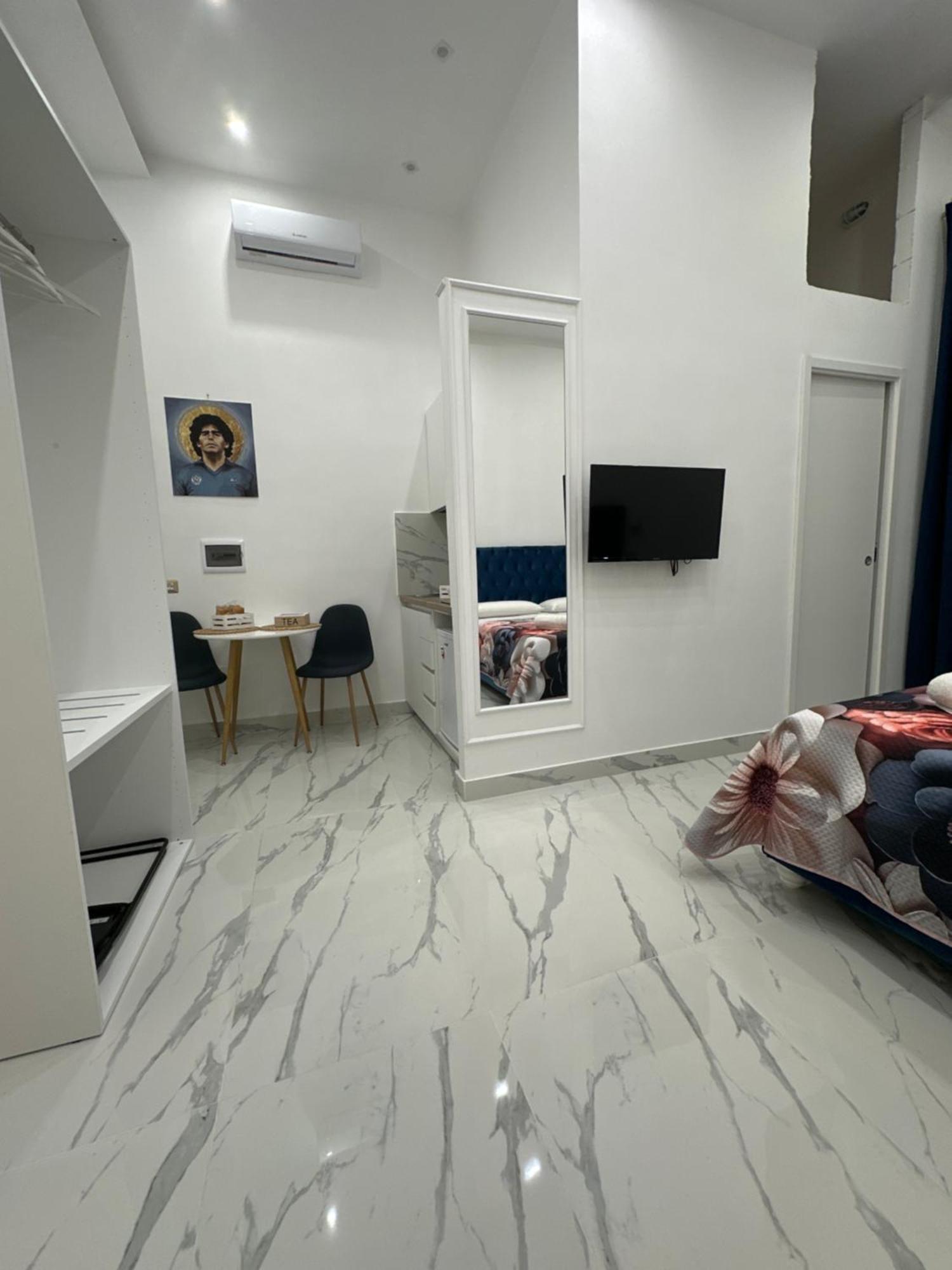 Nanninella Guest House Napoli Bagian luar foto