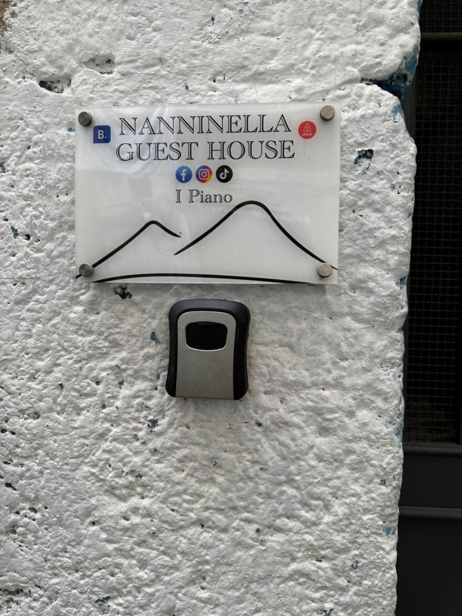 Nanninella Guest House Napoli Bagian luar foto